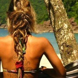 Home grown and raised in Iowa. Team Single. Brunettes do it better. Country Music. Bon Fires. Sunsets. Trucks. Follow me.  :)