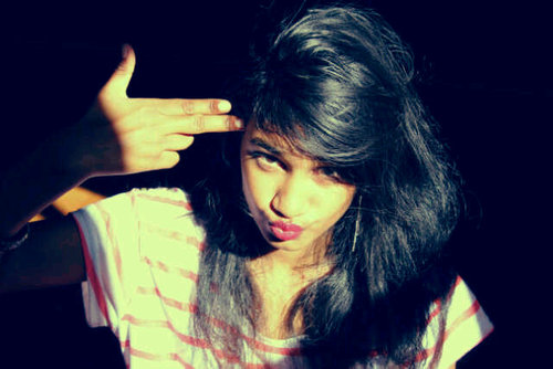 I♥Hippies .. Bbm Pin : 23830C61 .. Follow Me & I'll Follow You Back :D !