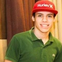 A alegria adquire-se. É uma atitude de coragem. Ser alegre não é fácil, é um ato de vontade.