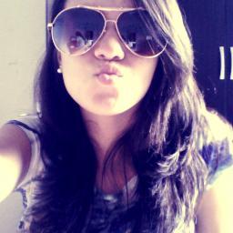Sou prima da @sou1bugada_ e não vivo sem ela *-*