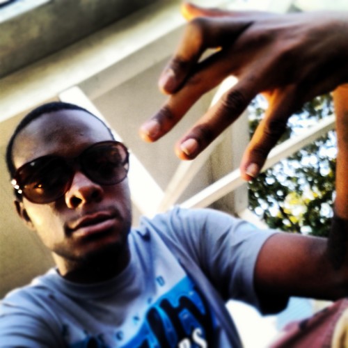#TeamFaded #TEAMBOSTON #TeamGiantz Fuck it lol .. Too high for all that team shit but hey it's my life I do me always grind hard cause I shine hard!!..