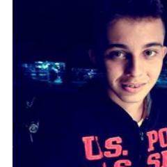 Nao sou perfeito ..
Fazer o que néah ?
'' meus pais tavam no escuro ''