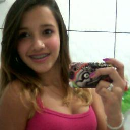 Sei que não posso exigir o amor de ninguém,mais posso dar boas razões para que gostem de mim ...!!! *--*