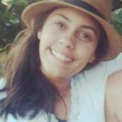 Me critique. Me julgue. Afinal, o que incomoda sempre causa inveja.