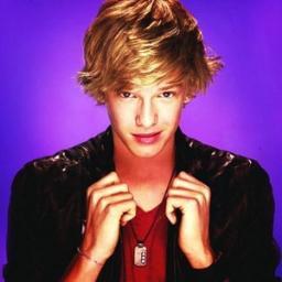 @CodySimpson seguiu dia 29/03/12 as 22:33. Madison, Gatlin Green e Alli nos seguiram.