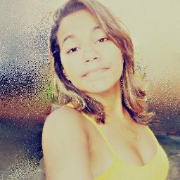 Oi pro cê tbm . ! Sou uma feiia legal ,que não vive sem chocolate ,Ciumenta ,Feliiz ,Dramática  rs, Solteeira \õ/  ' Foco Força &&' Fé Sempre ..!