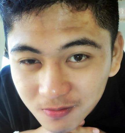 o_O -knowing me- O_o Dyron Benigno Martinez .. *IF I HAD JUST ONE WORD TO DESCRIBE MYSELF, IT WOULD BE... SIMPLY