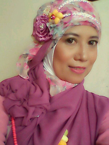 riana_shop's profile picture. Menjual macam-macam busana muslim dan aksesories modis dan kerenn MENERIMA RESELLER hub:081286677806 pin bb:request