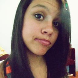 ~ Meninα feliz em seu mundinho,
sαtisfeitα com α vidα…♫