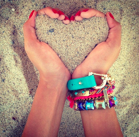 Orgullosamente latinoamericana con una gran inspiración y amor al arte.                                pinterest: jesuissuzanne.  instagram: susySCosta
