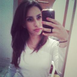 α gαrotα imperfeitα, αqeelα qeê chorα de dor, αqeelα qeê ja sofreu poor αmor, αqeelα qe sαbe se αrrepender ♥  [melhor prima te amo ♥ / @alinepravcs aqui]