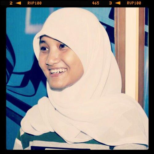 FadinSL's profile picture. Mengikuti selalu @FatinSL di Timeline!