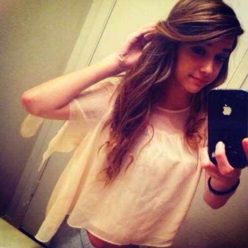 LAPrincesss2131's profile picture. Normal girl from georgia ❤
Just alittle weird 
Tanning & Surfing ☀
Kik - Savannahmayprivate1 
ONLY PRIVATE ACCOUNT !