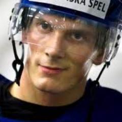 Hands so soft Playmakes wanna find me, Tenders cant stop me. Replacing Tyler Seguin with a Real goal scorer! Bruins on my back. Parody Account