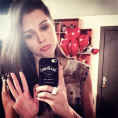 `` always be with you `` seguida pela @AmandaParisi_ 08/06/13 as 17:55 feito 24/09/12 ‹з