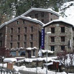 The Hotel Montane is a 3* hotel located in Arinsal, Andorra. Awarded Tripavisor Certificate of Excellence 2013.