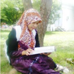 Bila qita tidak mau lelah dalam belajar bersiap-siaplah menerima perihnya kebodohan (Imam Syafi'i)