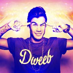 @MicaelBorge_ Um amor que eu não consigo encontrar palavras para explicar!    Since:09/03/2012 - Reformado: 04/07/2013  Dono: Felipe  @LipehChaverroni