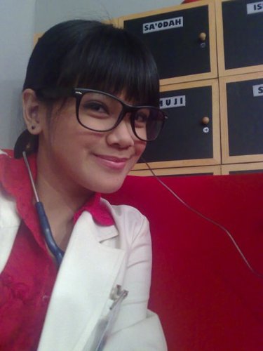 ,bidan imuet 1.engingengfans_clab sonny bmg entertaiment. Fans kak indah indriana @indahindriana