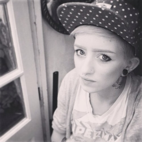 Miss_LucyLove's profile picture. Exercise, tattoos & cake.