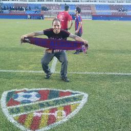 Agente de Seguros en Correduria Raul Esteve,deportista , aficionado de la UD Alzira y presidente de la Penya Gent Blaugrana de la U.D Alzira