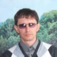 Учитель биологии в школе, болею за Спартак, увлекаюсь спортом, люблю играть в волейбол.