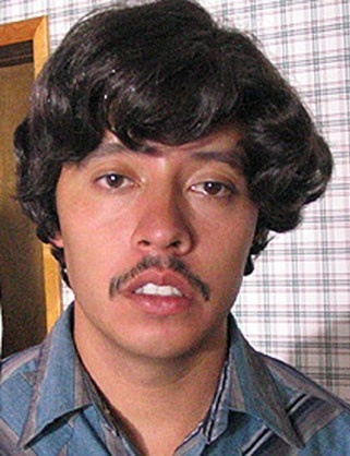 Peluquero en paro especialista en vello rebelde. Geek Experto. Si tienes alguna pregunta, contacta con tu madre... Ella te lo explicará todo.