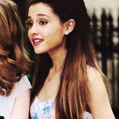 aricna_grande's profile picture. Im a random person :o. If youre my friend. I have a nickname for you.,if youre not. Im sorry xD. |single| . *parody*