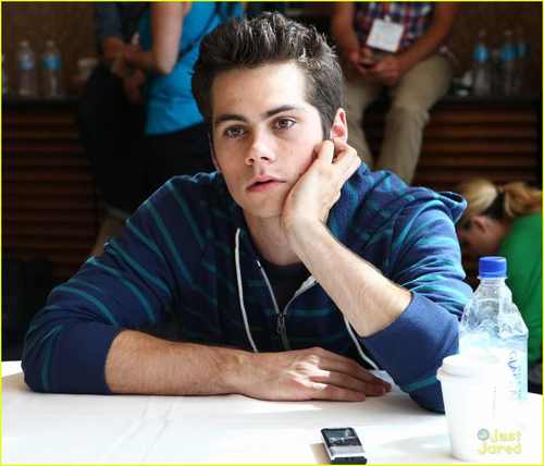 @MoreThenAMyth is my BFF /@blackflagkells (future Jamie age 18+ RP/MC/gay/multi V/R)