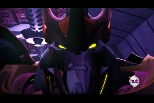 Predaking is a Decepticon-created beast which must be hunted down. He's the Decepticons' ultimate weapon, and the Autobots must stand united to defeat it. #RP