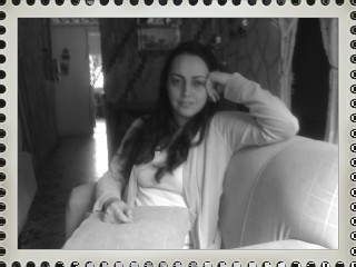 Médico Cirujano UCLA,Especialista en Medicina Interna IVSS-HPPR. Venezolana. Adoro mi familia, amante de mi profesión, la Justicia y la Vida.