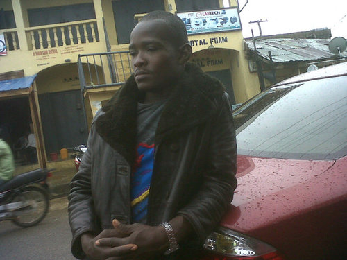 Am Gentle, good looking guy & nice & lovely person, caring for every one comes my way
