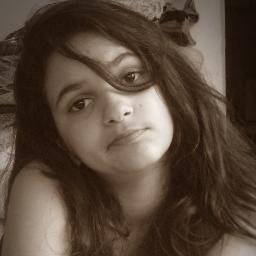 Sou bebedora compulsiva de Coca-Cola, viciada em Doritos e Twitteira de plantão. QuerSaberMais ? Follow & Descubra :3