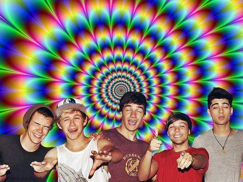 (amo os one direction e praia.)
Love one direction and the beach. I am Portuguese