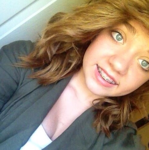 Hey dair :3 Im 15 years young ✌ Goal: 1k Love you allll ❤ Bye !