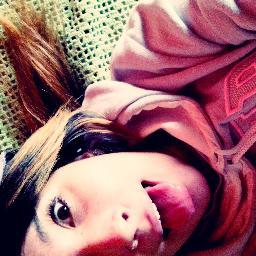 Não tente me entender. Apenas me aceite como eu sou. Ñ se acostume.O pior veneno é aquele que te q te agrada :3