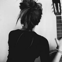 RHeshimova's profile picture. 