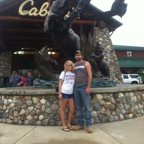 Jordan, 22, #teamrredneck #Teamrealtree @sarrahhh_d is my wife!