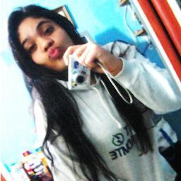 , liindA meniinA ♫♪*       Seeegue no instA ? * siigo de vooltaA :))  milly_pikaadilha