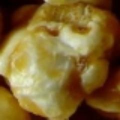 A bi-monthly event intended to promote art, ideas & community. We serve free popcorn and it's based around the idea that we all have something to share.
