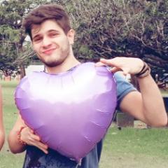 FC do @federicodevito criado no dia 04/01/2011 pela @camiiviana seguido por ele no dia 07/01/2011 follow nº 86 ♥
