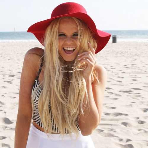 __allisimpson_'s profile picture. #WhyImSingle go buy it now on itunes                                   ~FAN PAGE~                       one day alli simpson will notice me