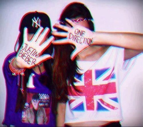 Im the ultimate BELIEBER ❤ and DIRECTIONER ❤ and if u are either plzz follow me