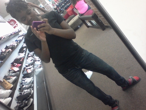 I giv to fukks wat ppl thnk about me cuz end the end lonisha gne do ha own luh thng