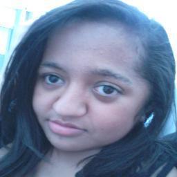 15 anos,sagitariana,solteira, bipolar,coca-cola & lasanha minha paixão *-* amo meus amigos (: Me descreva como quiser .