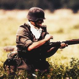 AiratonEdwards's profile picture. 34 gamer