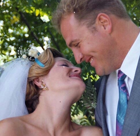 LeanaEliot's profile picture. Just a Mom to a rocking geologist daughter and a Jeppe Boy. Trying to be an attorney but would rather defend animals than criminals. And I am Grant's goose :)