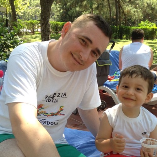 bulentgumuspala's profile picture. Şampiyon takımı tutmadık,tuttuğumuz takımı şampiyon yaptık💪