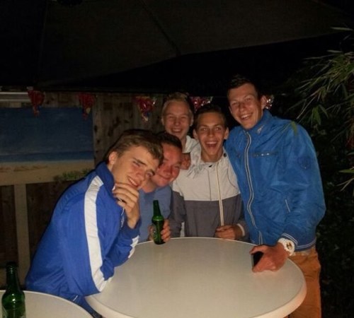 AJAX (l) Flakkee