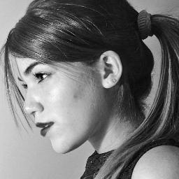 CaaahSwicher's profile picture. Castelos de cartas contruídos em bases de areia... em certas inconstâncias dessa vastidão, chamada mundo, me insiro.